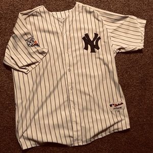 Men’s Yankees jersey